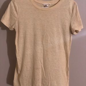 Pastel yellow basic t